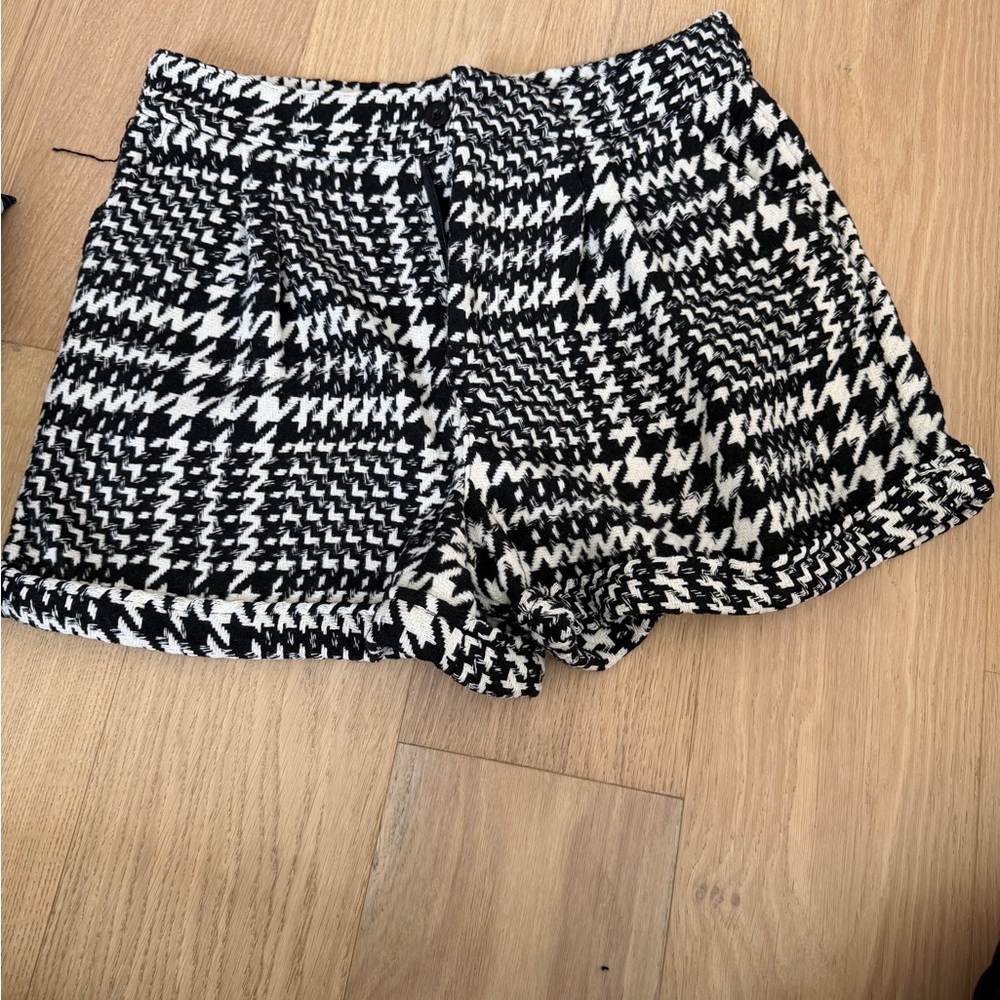 Vici Monochrome Houndstooth High Waist Shorts
